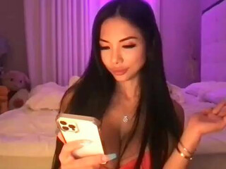lexivixi lustful skin jerks off shaved cunt