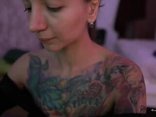 kronniekray crazy woman fucks pussy with phallus