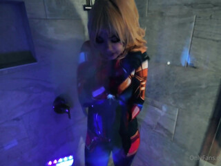 Little Puck onlyfans pretty woman undressed in front of the camera and masturbates in the chair