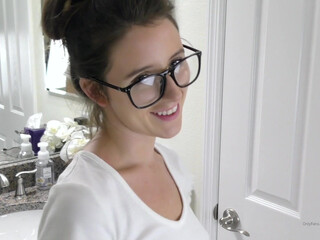 kittytinypaws busty babe massages pussy