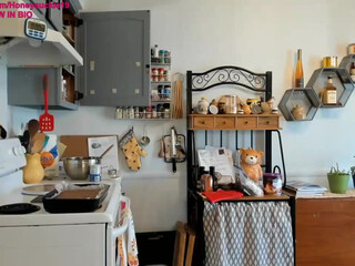 19honeysuckle lovely bitch