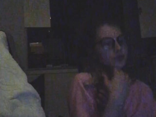 elenakoshkaxoxo shy young lady fingering sex toys