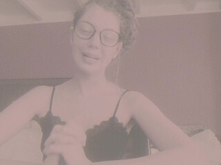 elenakoshkaxoxo cute young lady fucked her cunt with a phallus