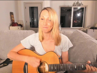 kaileeshy Juicy blonde