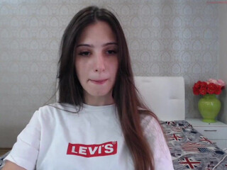 ghostyboo cute doll gives her pussy a dildo