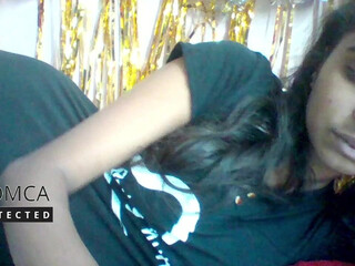 fuck_jasmine bitch jerks off in the office