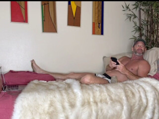 bigdaddynbabygirl whore babe masturbates pussy