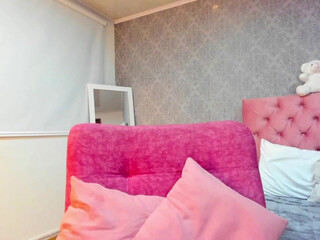 ailinn_ whore chick sucks penis gentleman