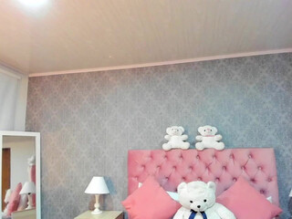 ailinn_ busty blonde gently masturbates cunt