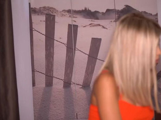 Nikkimagic lustful slut fucks her pussy with a phallus