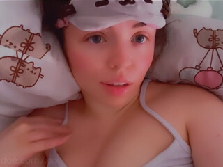 autumnvondoe amazing chicks and have fun with sex toys