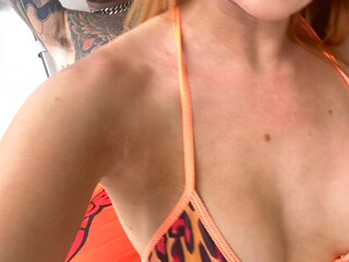 madisonmorgan cute little woman pulling nipples