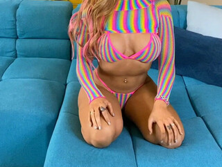 madisonmorgan likes to hammer in all holes