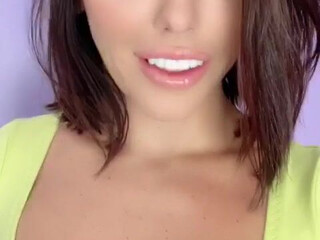 AdrianaChechik Charming coquette