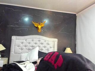 anne_merie_ impressive girls show pussies