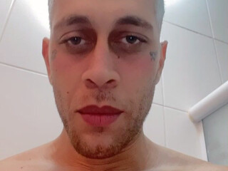 pocahontasoficial  sexy hottie gently pulls pussy