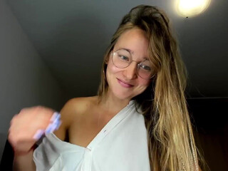 olaya_del_mar gorgeous passion turns on chic body