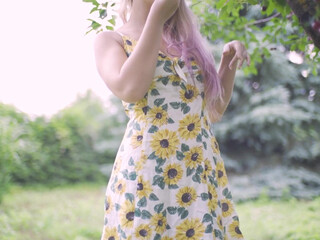 Morningpleasure cute lady gently massages pussy