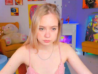 marta_prise lonely bitch delivers visual delight