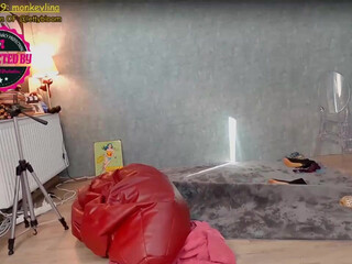 monkeylina shy babe shows her natural tits