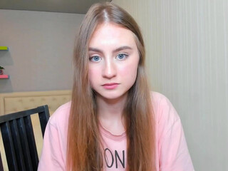 elizabeth_wong Busty cam whore is played online