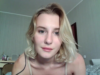 shining_beam blonde hottie