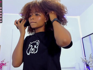 sexyycutte_ full skin pulls the cap with a phallus