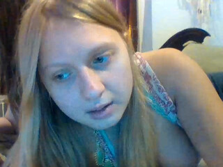 scartit attractive chicks