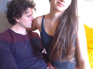 hankthem gorgeous model strips and pulls pussy