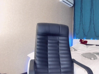 girl_kiraa chic  private e hot bitch