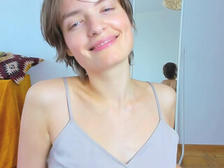 sonya_vogue you want to see me licking her wet hole