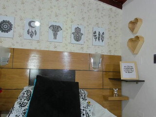 mssburbuja very hot cam show with a sexy girl