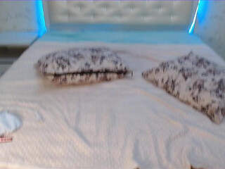 kumiko_khan old woman fucks herself with two toys in both holes