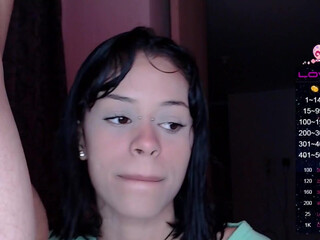 kalinuby rubbing  toy  show sexy  pussy