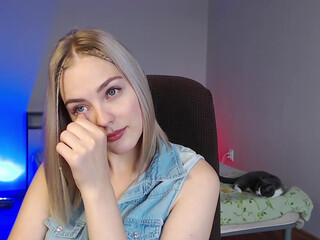 jscarlett rubbing  wet female students chat online