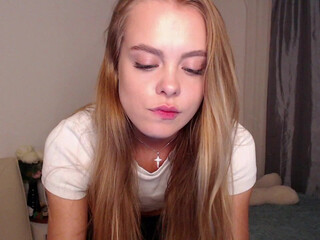 jessie98631 adorable little doll and her little holes