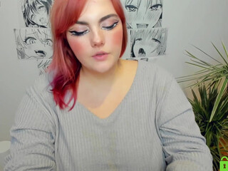 kellly_white white tits in an online show