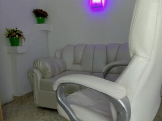 nicol_aisha natural beauty on the positive shows itself in all its glory