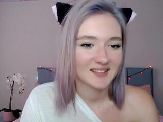 oksana_frolova daddy's girl masturbates in live