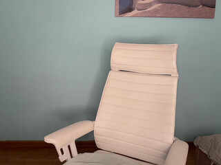 nataliexxxfabio sweet big lips are played with a big toy_