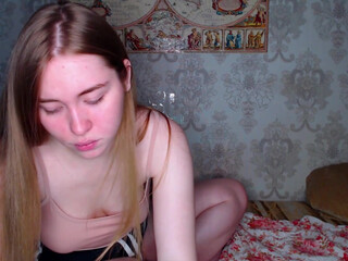 momsfriendsson openwork blonde erotically moving in front of the camera