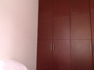 jessi_ocean dark  slut jerking herself off with a little toy