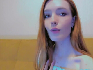 alleria_queen juicy girl teasing shaved pussies