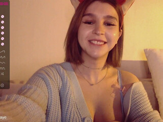 maye_maye undressing in  private e