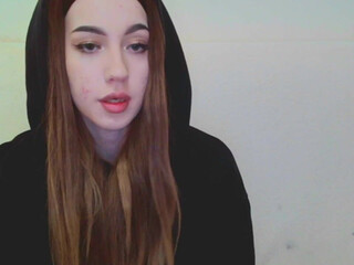 marina do you want to play with my slave in online chat?