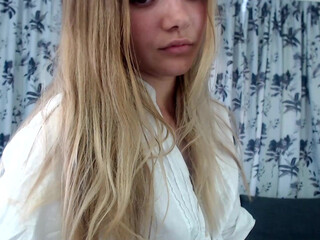 littlemisscool mfc babe with a shaved pussy