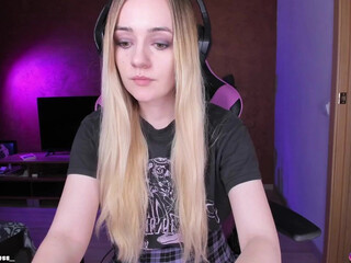 lil_happiness slim teen rubs clit in private 2022