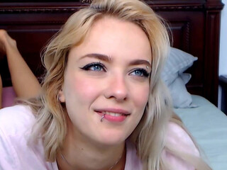 lavenderbaby_ play around with a little skinny beauty