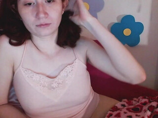 hello_strawberry69 took off her dress