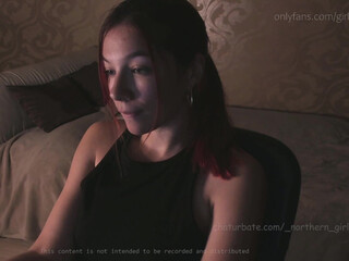 _northern_girl_  babe masturbates